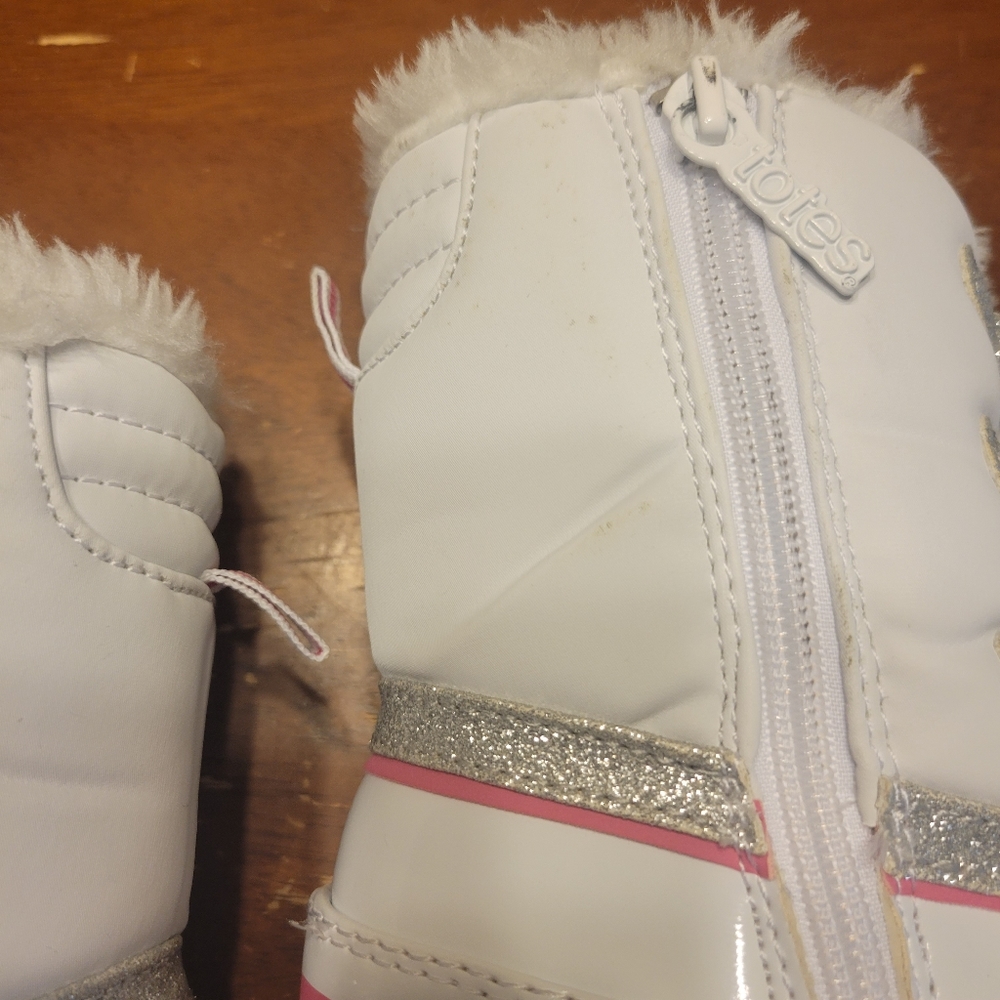 Totes boots - Picture 4 of 8